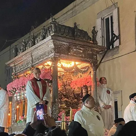 Sicily House 7 *