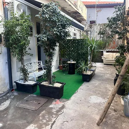 Sicily House 7 *